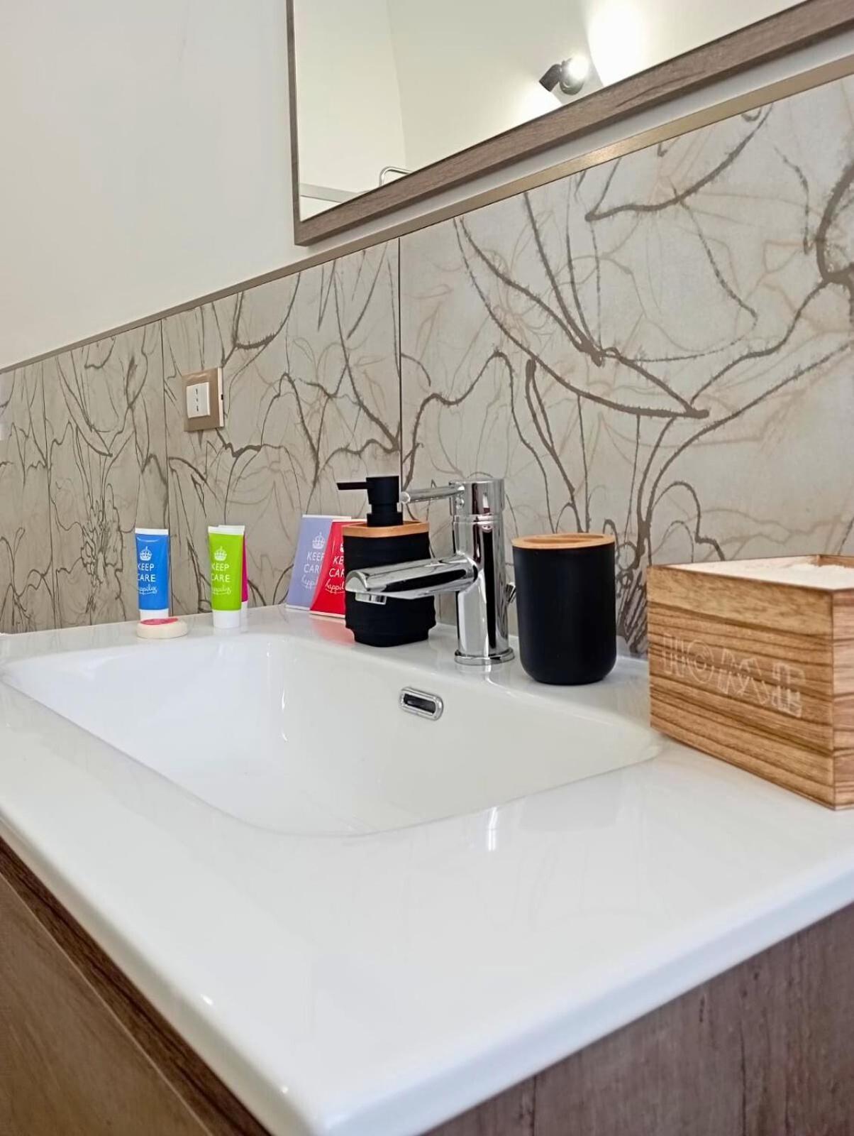 Mille Memories Apartment Палермо Экстерьер фото